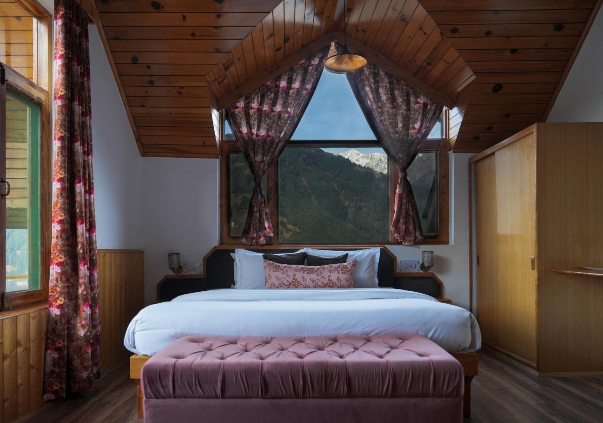 The Wooden Chalet, Manali Экстерьер фото